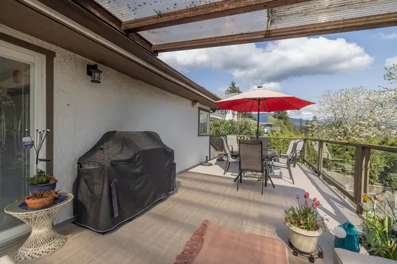 1119 Cloverley Street, North Vancouver For Sale - image 13