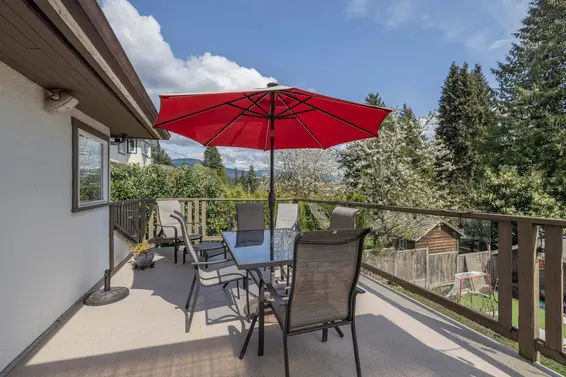 1119 Cloverley Street, North Vancouver For Sale - image 14