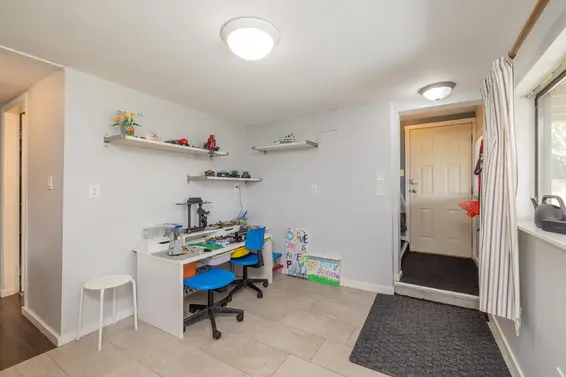 1119 Cloverley Street, North Vancouver For Sale - image 21