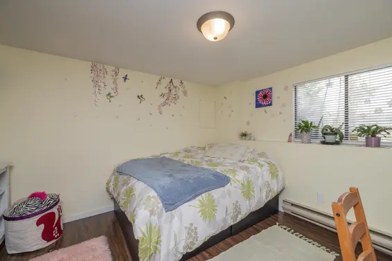 1119 Cloverley Street, North Vancouver For Sale - image 23