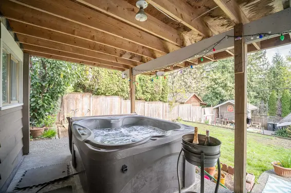 1119 Cloverley Street, North Vancouver For Sale - image 26