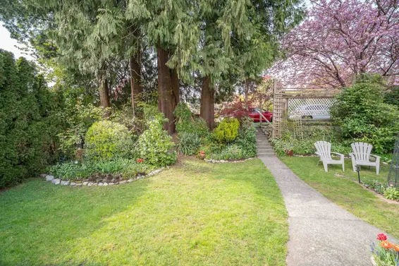 1119 Cloverley Street, North Vancouver For Sale - image 39