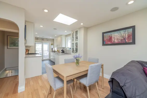 1119 Cloverley Street, North Vancouver For Sale - image 4