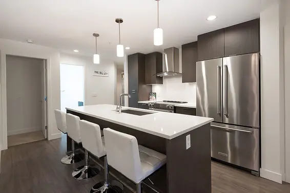402 719 West 3Rd Street, North Vancouver For Sale - image 2