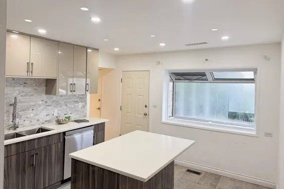 290 West Balmoral Road, North Vancouver For Sale - image 5
