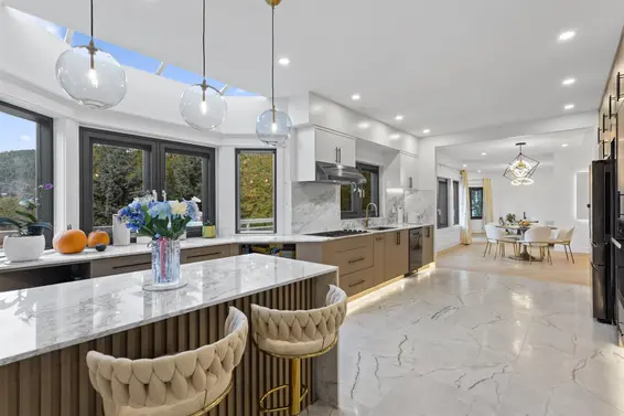 5485 Keith Road, West Vancouver For Sale - image 10