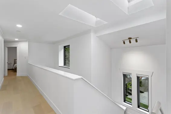 5485 Keith Road, West Vancouver For Sale - image 15