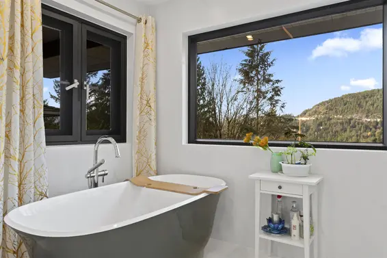 5485 Keith Road, West Vancouver For Sale - image 19