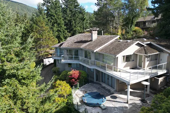4764 Woodburn Road, West Vancouver For Sale - image 4