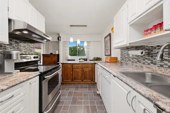 841 Old Lillooet Road, North Vancouver For Sale - image 8