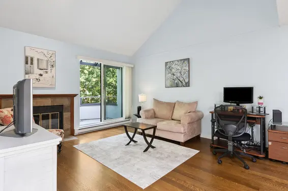 303 145 East 12th Street, North Vancouver For Sale - image 10