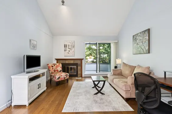 303 145 East 12th Street, North Vancouver For Sale - image 9