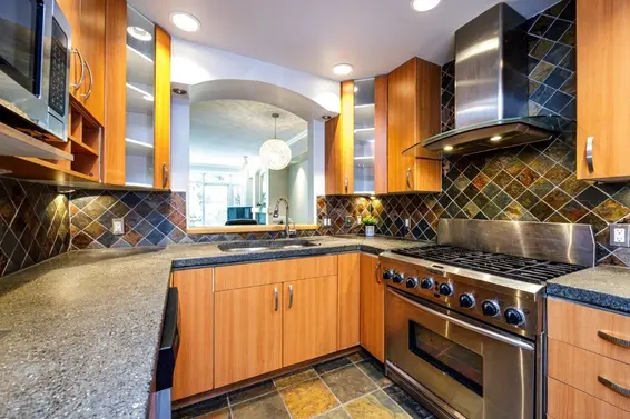 211 3600 Windcrest Drive, North Vancouver For Sale - image 14