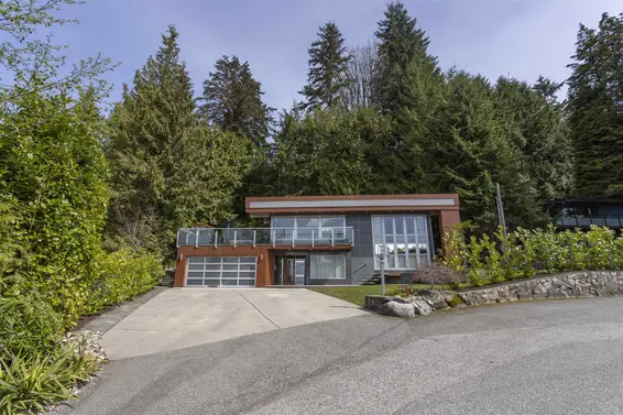 568 Palisade Drive, North Vancouver