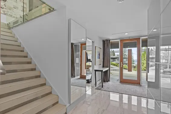 568 Palisade Drive, North Vancouver For Sale - image 6