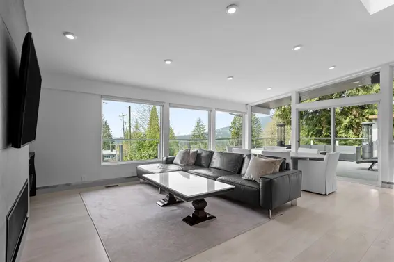 568 Palisade Drive, North Vancouver For Sale - image 8