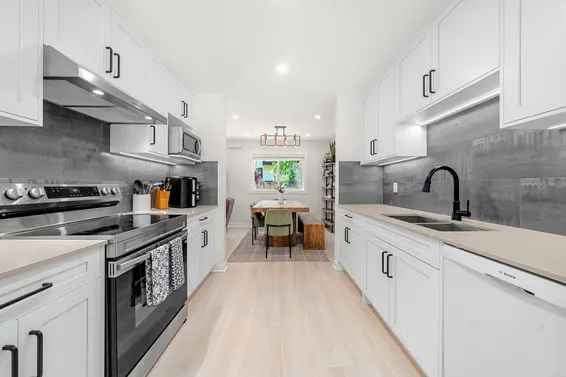 1206 Premier Street, North Vancouver