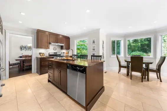 1617 Emerson Court, North Vancouver For Sale - image 12