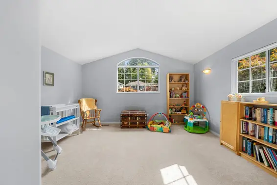 1617 Emerson Court, North Vancouver For Sale - image 27
