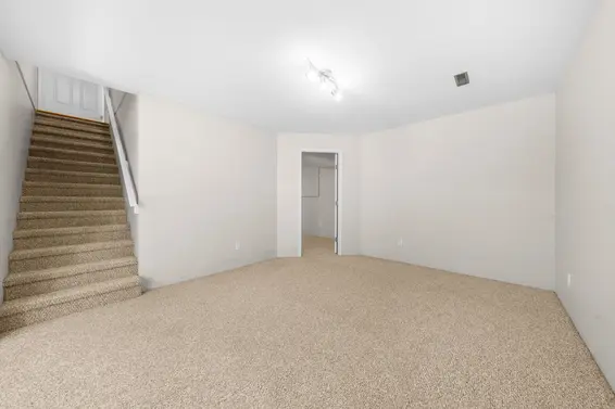 1617 Emerson Court, North Vancouver For Sale - image 28