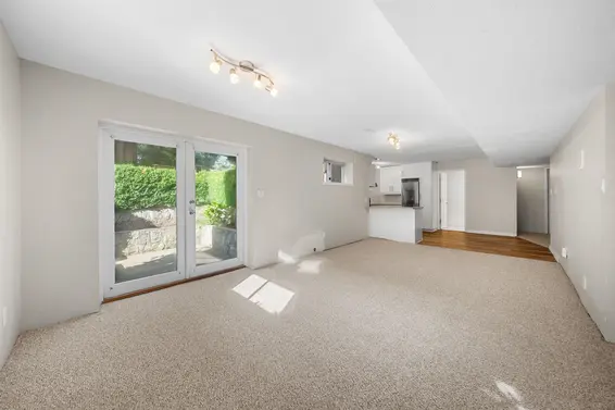 1617 Emerson Court, North Vancouver For Sale - image 29