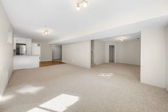 1617 Emerson Court, North Vancouver For Sale - image 30