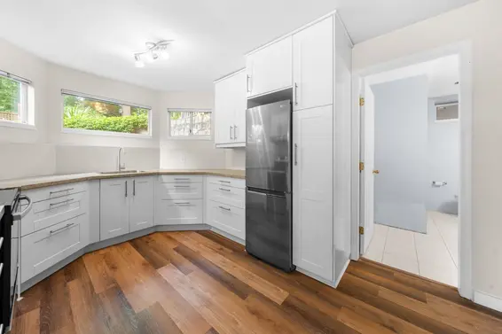 1617 Emerson Court, North Vancouver For Sale - image 32