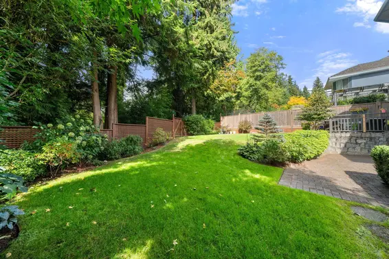 1617 Emerson Court, North Vancouver For Sale - image 39