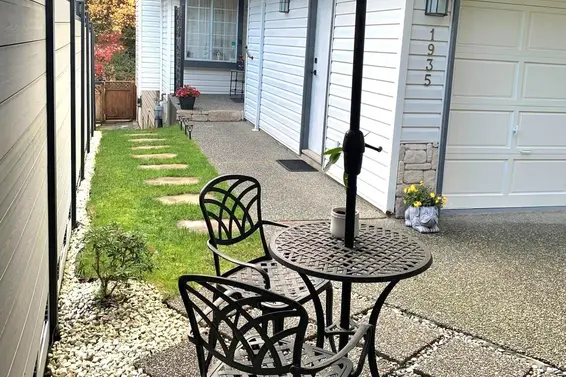 1935 Westview Drive, North Vancouver For Sale - image 3