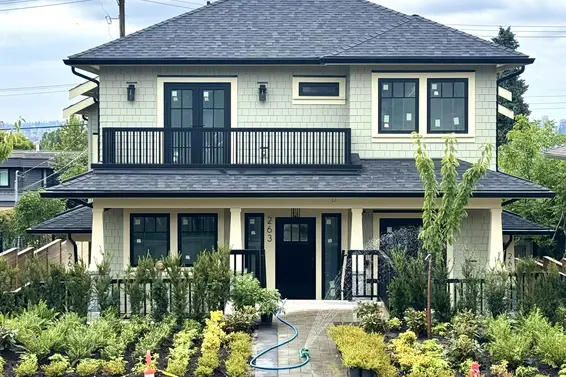 261 West 6th Street, North Vancouver For Sale - image 1
