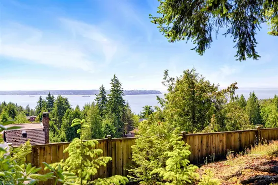 4663 Woodridge Place, West Vancouver For Sale - image 4