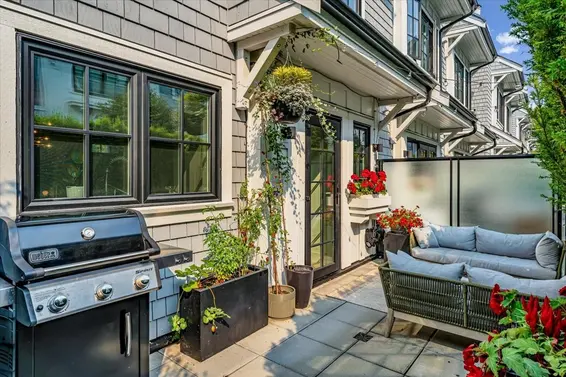 2 1133 Ridgewood Avenue, North Vancouver For Sale - image 10
