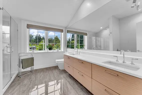 2 1133 Ridgewood Avenue, North Vancouver For Sale - image 14