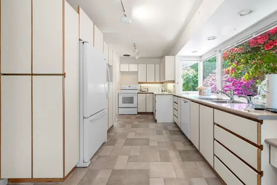 2698 Newmarket Drive, North Vancouver For Sale - image 15