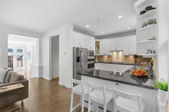 4949 Edendale Court, Vancouver For Sale - image 15