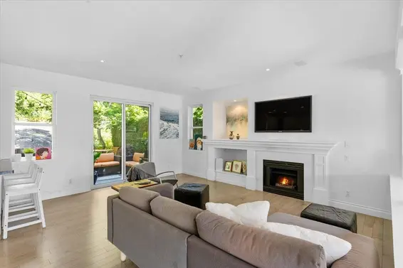 4949 Edendale Court, Vancouver For Sale - image 18