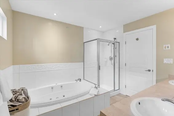 4949 Edendale Court, Vancouver For Sale - image 29