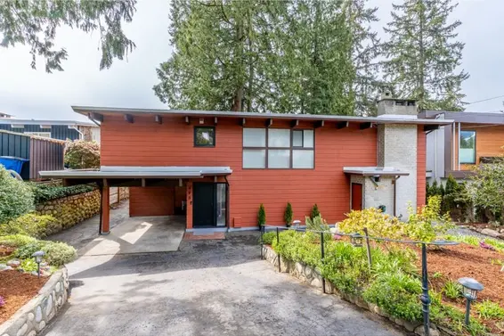 495 Crestwood Avenue, North Vancouver