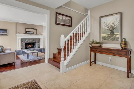 885 Canyon Boulevard, North Vancouver For Sale - image 5