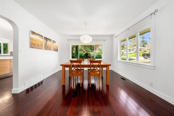 2195 Cortell Street, North Vancouver For Sale - image 11