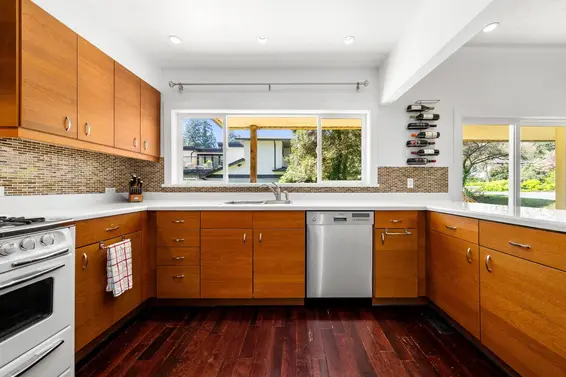 2195 Cortell Street, North Vancouver For Sale - image 18