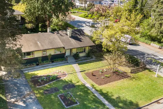 2195 Cortell Street, North Vancouver For Sale - image 3