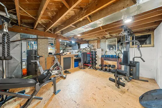 2195 Cortell Street, North Vancouver For Sale - image 37