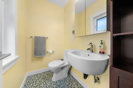 2195 Cortell Street, North Vancouver For Sale - image 38