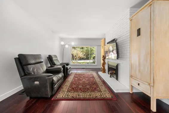 2195 Cortell Street, North Vancouver For Sale - image 6