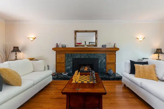 5704 Westport Road, West Vancouver For Sale - image 10