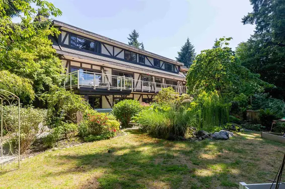 5704 Westport Road, West Vancouver For Sale - image 2