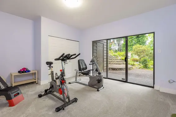 5704 Westport Road, West Vancouver For Sale - image 33
