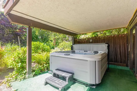 5704 Westport Road, West Vancouver For Sale - image 34