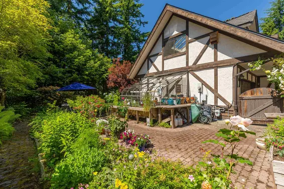 5704 Westport Road, West Vancouver For Sale - image 37